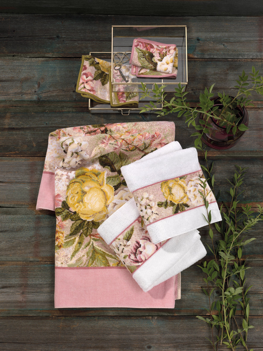 Bath Towel – Secret Garden