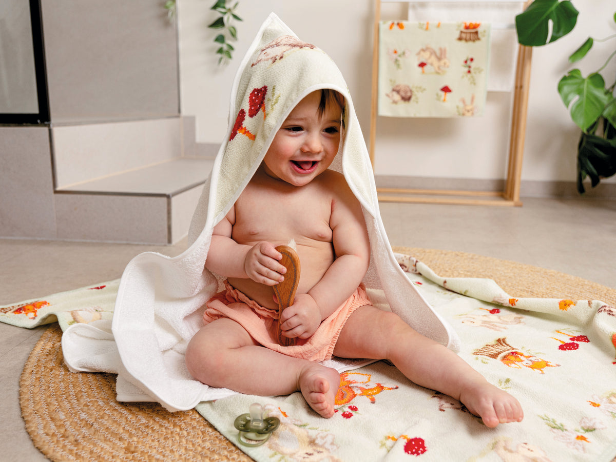 Hooded Bath Towel – Forest Tales
